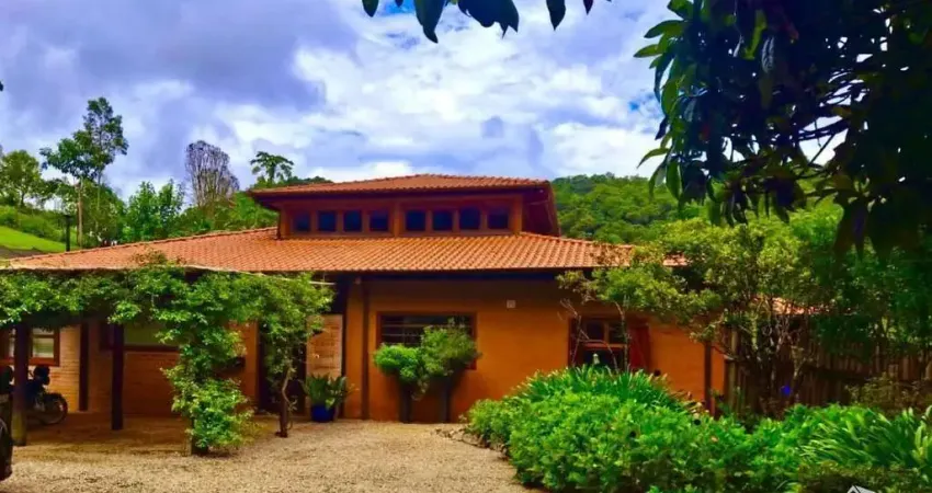 Sítio imperdível com casa maravilhosa em são francisco xavier/sjc/sp