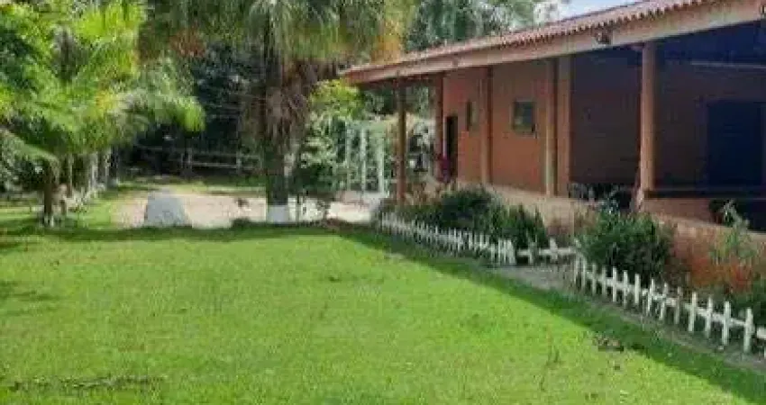 Sítio lindíssimo com área de lazer ideal para pousada em são josé dos campos/sp