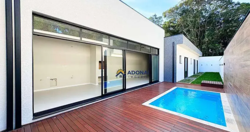 Casa a 3 Quadras do Mar, 3 dormitórios à venda, 133 m² por R$ 1.290.000 - Brejatuba - Guaratuba/PR