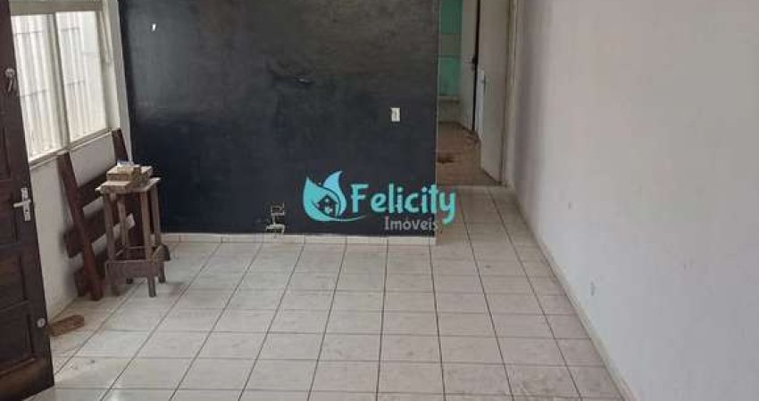 Sobrado com 3 dorms, 1 suíte, 3 vagas, 172m2 no Pq. Maria Domitila