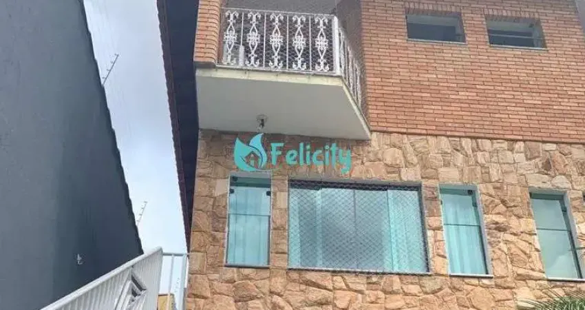 Sobrado com 3 dorms, 2 suítes, 3 vagas, 190m2 no Pq. São Domingos