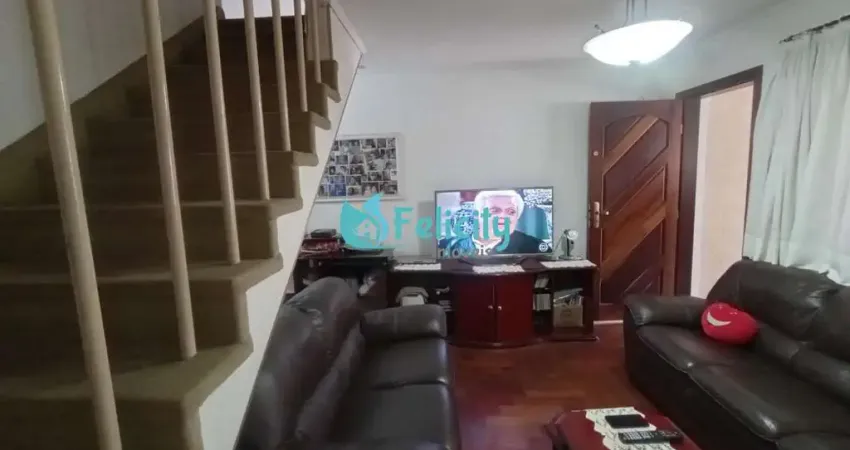Sobrado com 2 dorms, 2 vagas, 116m2 no Jardim Mangalot