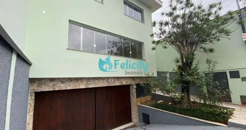 Prédio comercial com 6 salas, 10 vagas, 330m2 na Vila Anastácio