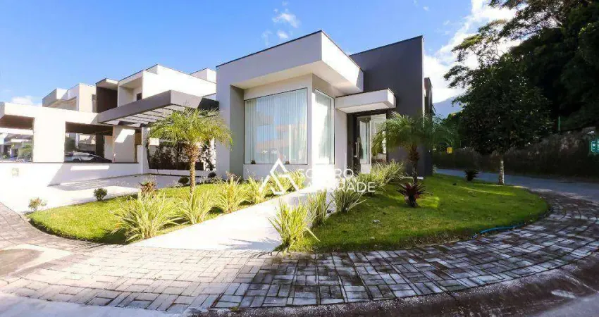 Linda casa disponível para locação no Condomínio Costa Nova