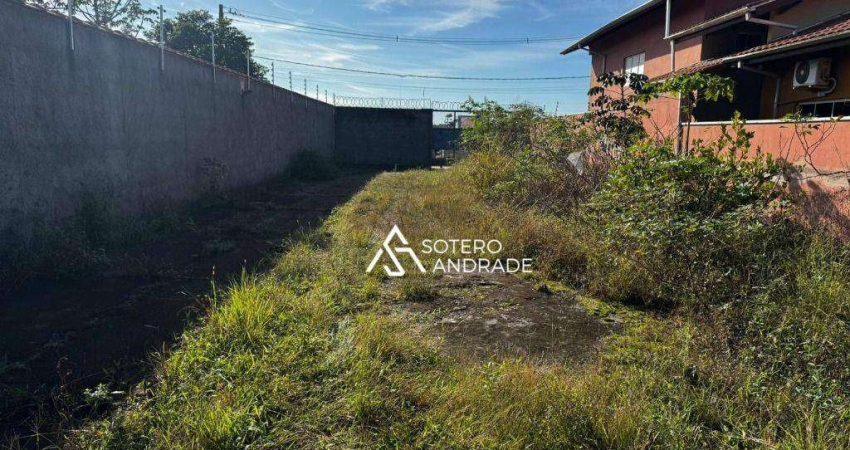 Terreno de 500m² no Golfinhos, já murado e aterrado.