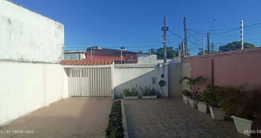 Casa à venda em rua pública, FEITOSA , Maceió, AL