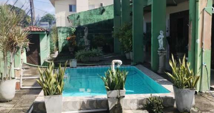 Casa à venda em rua pública, BARRO DURO , Maceió, AL