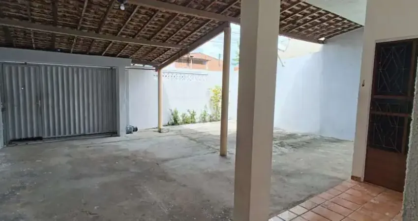 Casa à venda em rua pública, CIDADE UNIVERSITÁRIA , Maceió, AL