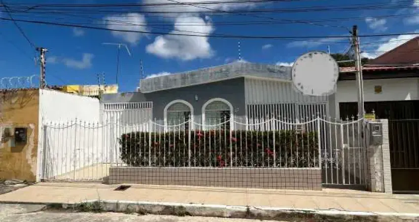 Casa com 4 quartos à venda na Travessa Genésia Fontes, 2, Suíssa, Aracaju