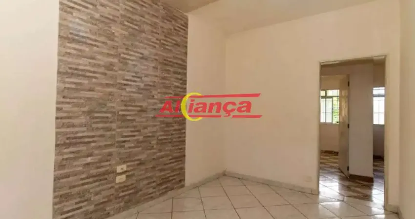 Casa com 2 quartos para alugar,  67m² - Jardim Presidente Dutra - Guarulhos/SP Por R$1.800