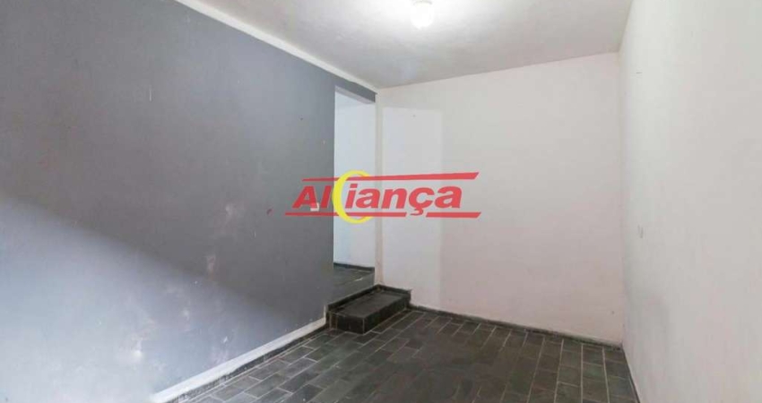 Casa com 01 quarto para alugar, 45 m² - Jardim Palmira- Guarulhos/SP - por R$ 1.000,00