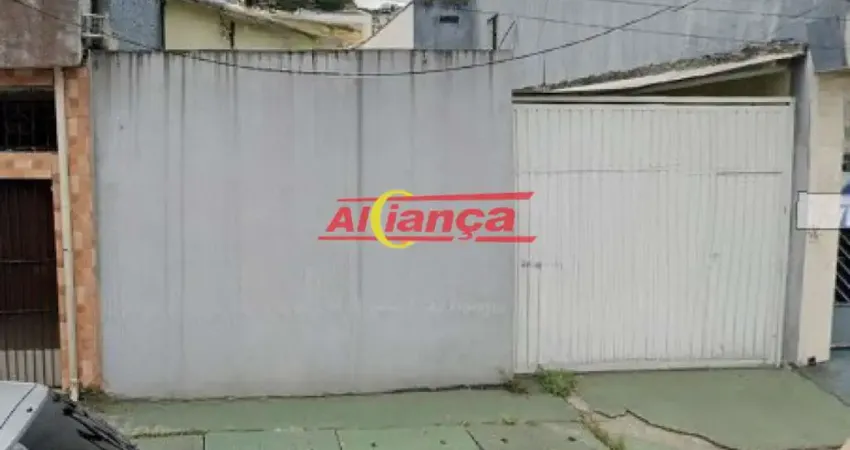 Casa comercial térrea com 3 salas, 6 vagas de garagem, cozinha, wc, para alugar, 90m² -