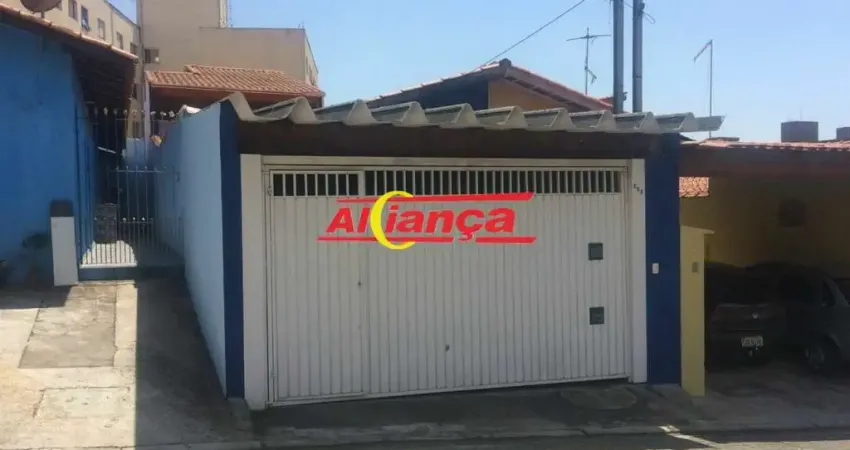 Casa para alugar com 3 quartos sendo 2 suítes e 2 vagas, Jd. Guilhermino - Por R$ 2.900,00