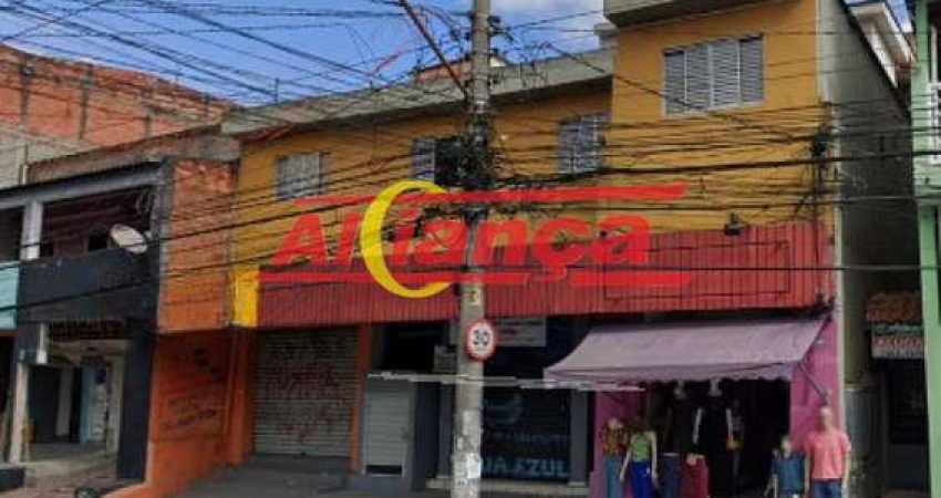 Casa estilo Kitnet para alugar, 35 m² - Cocaia, por  1.000,00