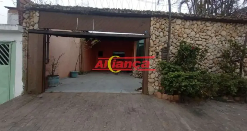 Casa com 3 dormitórios e com 200m²- bonsucesso - r$ 8.000,00!!