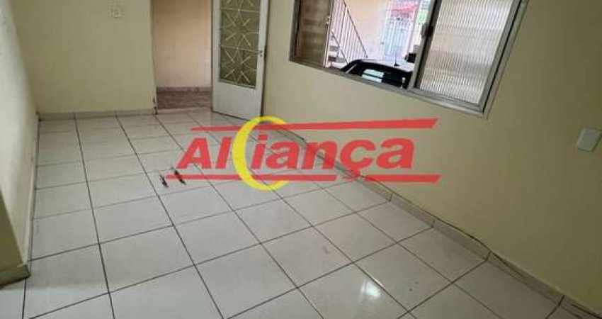 Casa com 1 quartos para alugar, 40m² - Jardim Palmira- Guarulhos - R$ 900,00