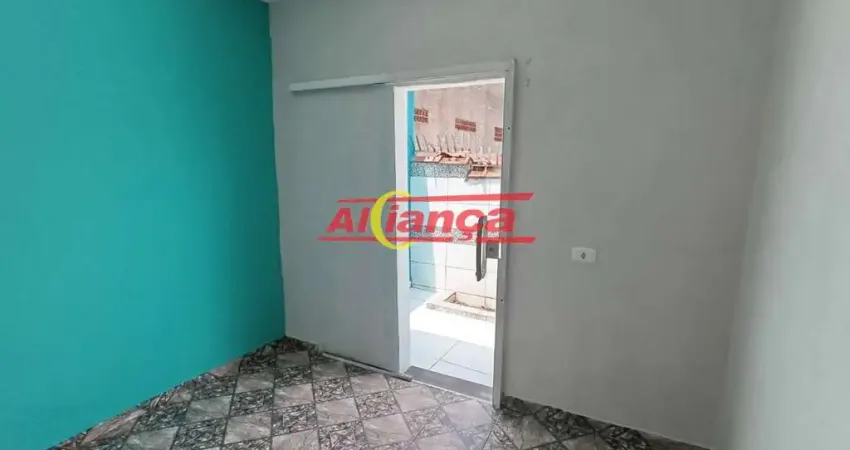 Casa 45m², com 2 quartos para locação no parque industrial cumbica - guarulhos/sp