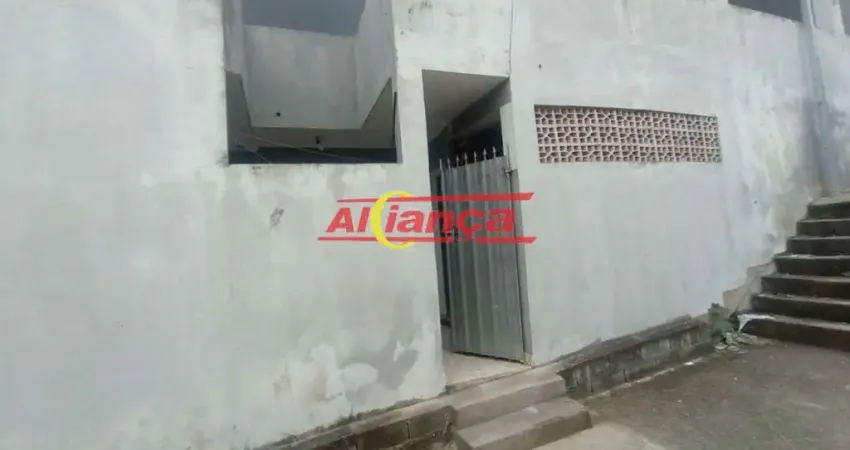 Casa com 01 dormitório para alugar, 40m² - Fortaleza - Guarulhos/SP por R$ 900,00