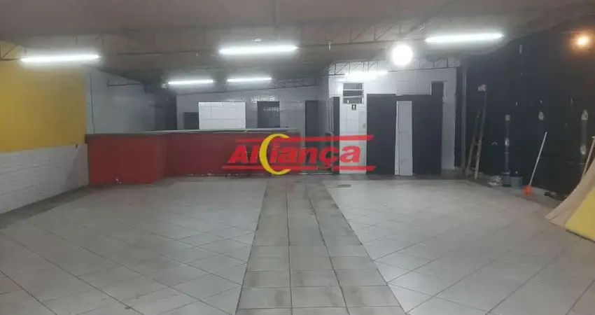 Salão comercial para alugar com cozinha, 2 banheiros - Centro - Guarulhos  por R$: 7.000,00