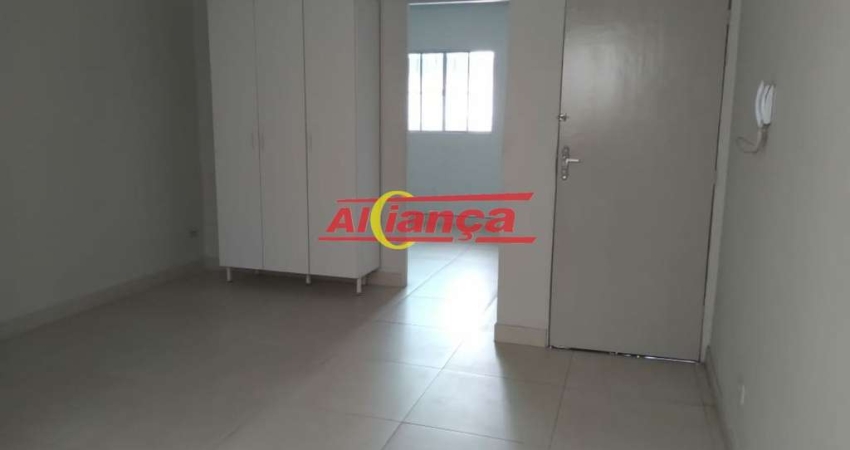 KITNET PARA ALUGAR NO JARDIM PRESIDENTE DUTRA, 35M² - GUARULHOS/SP  POR R$ 1.000,00