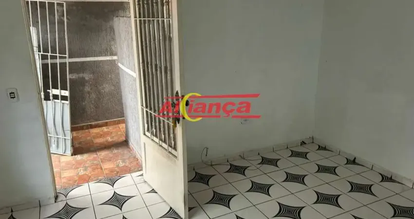 Casa para alugar, 2 quartos 90 m², Jardim Presidente Dutra- Guarulhos R$ 1.350,00