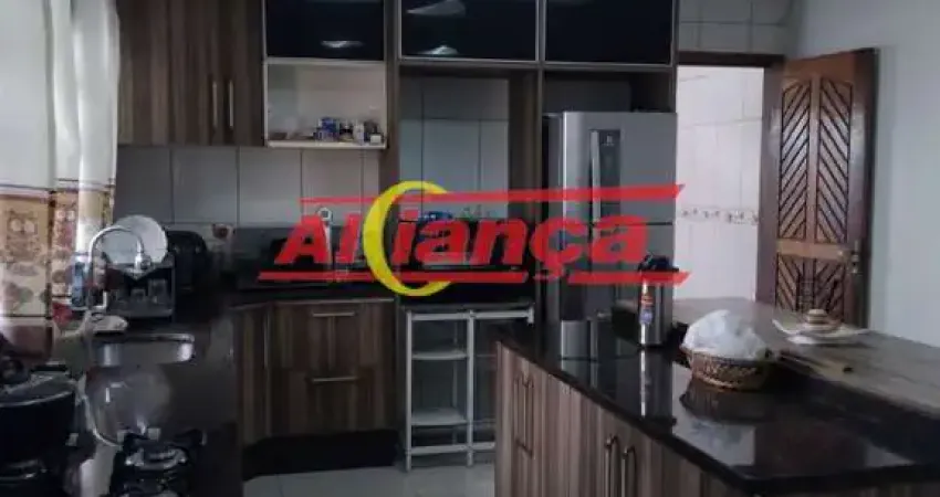 Sobrado com 4 quartos sendo 1 suíte para alugar, 350m² - Vila Progresso - Guarulhos /SP - por R$6000
