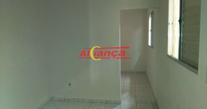 Sobrado com 2 quartos,  70m² - Bairro - Pq. Continental - Guarulhos /SP - por R$ 950,00