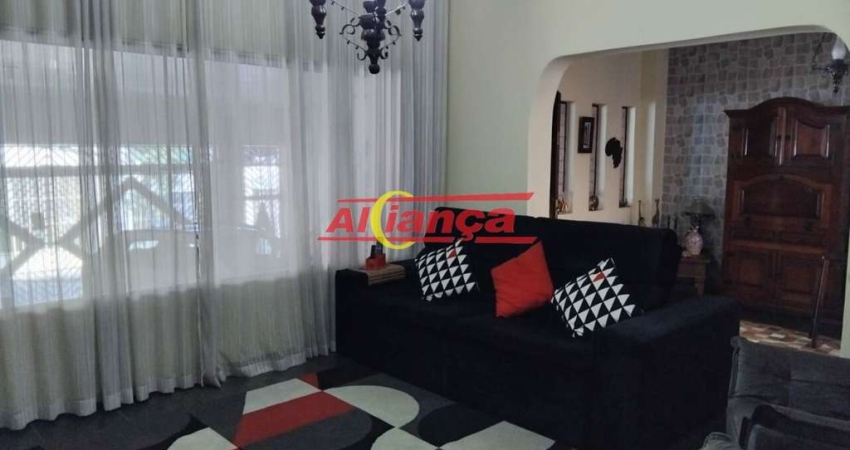 Sobrado para alugar, 3 quartos, sendo 1 suíte e 2 vagas, 278m², Macedo - Guarulhos R$ 7.000,00
