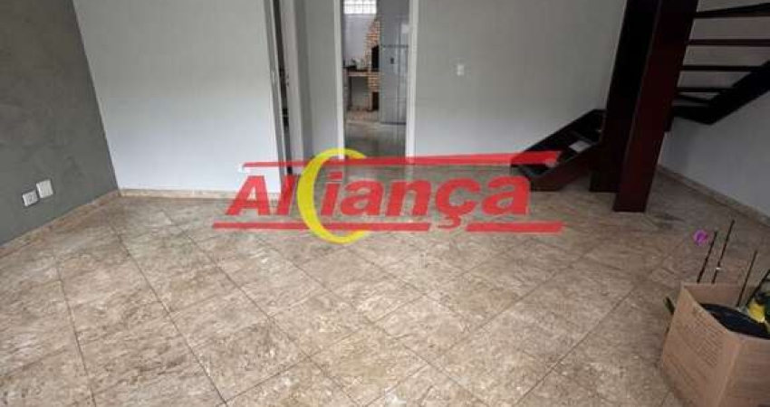 Sobrado em condomínio fechado para alugar com, 4 quartos, 4 banheiros, - Jardim Flor do Campo