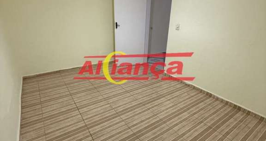 CASA COM 03 QUARTOS PARA ALUGAR, 01 VAGA, 70M², JARDIM SANTA CECILIA - GUARULHOS/SP POR R$ 2000