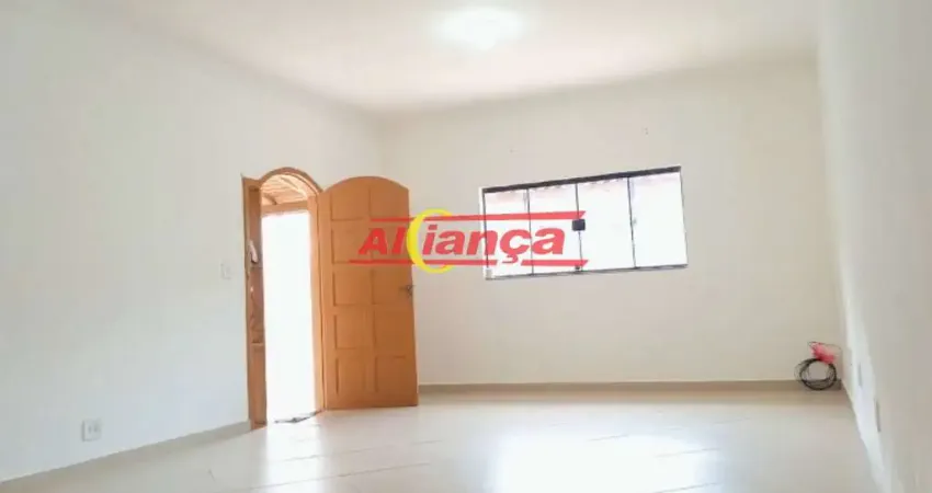 CASA PARA ALUGAR  COM 3 QUARTOS, SUÍTE, 2 VAGAS DE GARAGEM -  PARQUE CONTINENTAL POR R$ 2.400