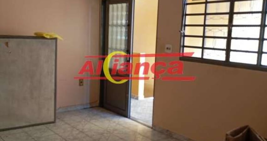 CASA PARA ALUGAR COM 02 QUARTOS, 100M², PARQUE JUREMA - GUARULHOS/SP POR R$ 1.200,00