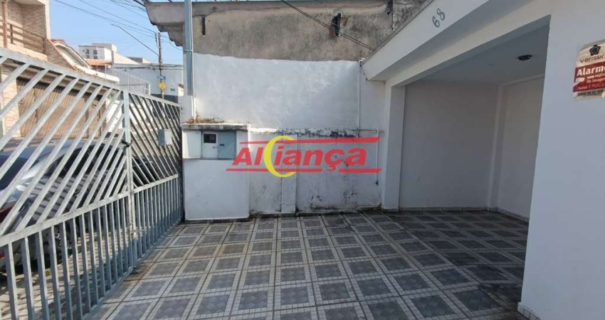 ÓTIMA CASA 95M² COM 3 DORMITÓRIOS E 2 VAGAS DE GARAGEM - PONTE GRANDE. POR R$ 2.600,00