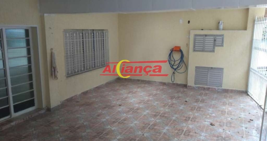 Sobrado com 4 quartos e 2 vagas para alugar, 198m² -Vila Augusta - Guarulhos /SP -R$3.500,00