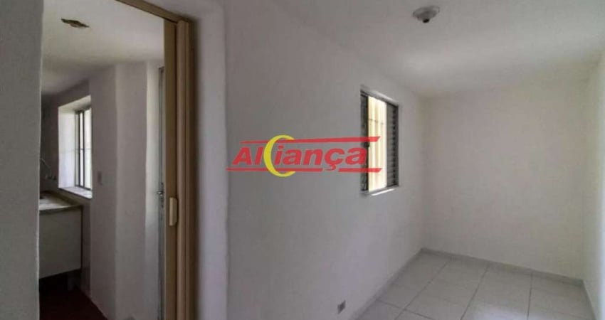 Casa não individual para alugar, 02 quartos 60 m², Jardim Santa Mena - Guarulhos R$ 1.600,00