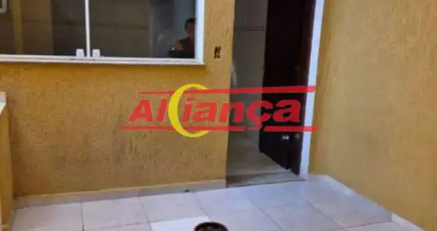 SOBRADO 125m²,COM 3 QUARTOS PARA LOCAÇÃO NA VILA GALVÃO - GUARULHOS - SP R$ 5.500,00