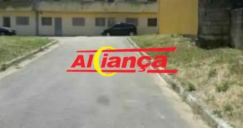 Casa com 2 quartos para alugar,  62,86 m² - Vila Rio de Janeiro - Guarulhos/SP - por R$ 1.476,09