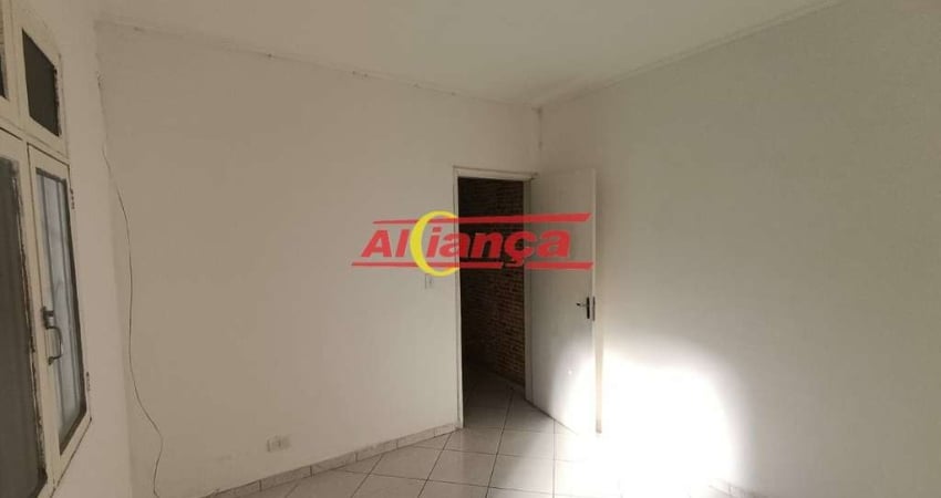 Casa com 1 dormitório para alugar, 60m² - Jardim Santa Clara  - Guarulhos/SP por R$ 1.200,00
