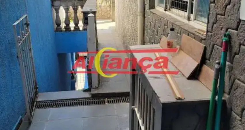Casa com 2 quartos para alugar, 100 m² - Centro  - Guarulhos/SP R$ 2.000,00