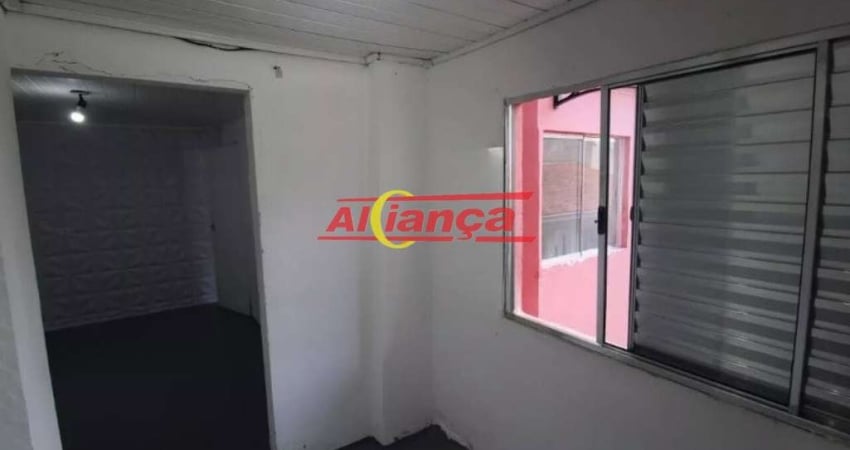 Casa com 1 quartos para alugar,  80m² - Jardim Palmira - Guarulhos/SP R$ 1.000,00