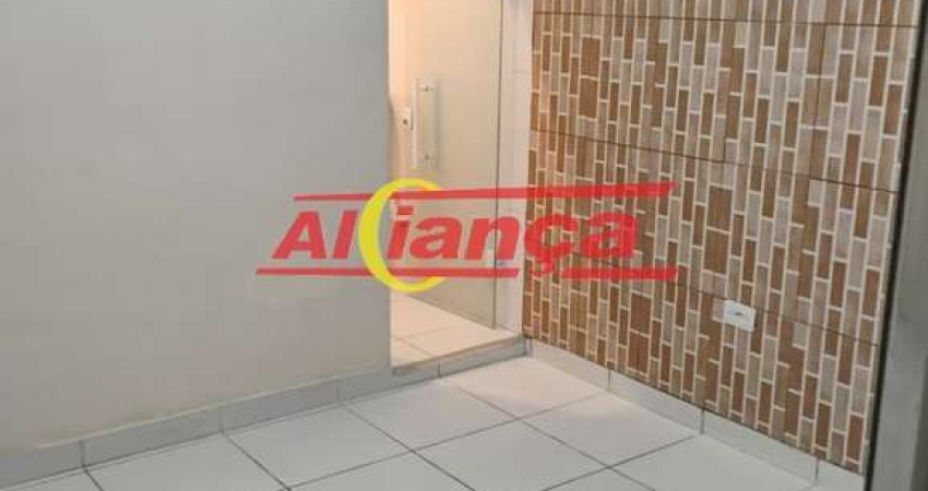 Casa para alugar com 1 quarto, sala, cozinha - Parque Primavera - Guarulhos por R$: 1.000,00