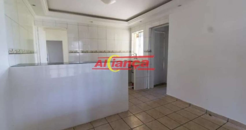 Casa com 2 quartos para alugar,  180m² - Vila Augusta - Guarulhos R$ 2.000,00