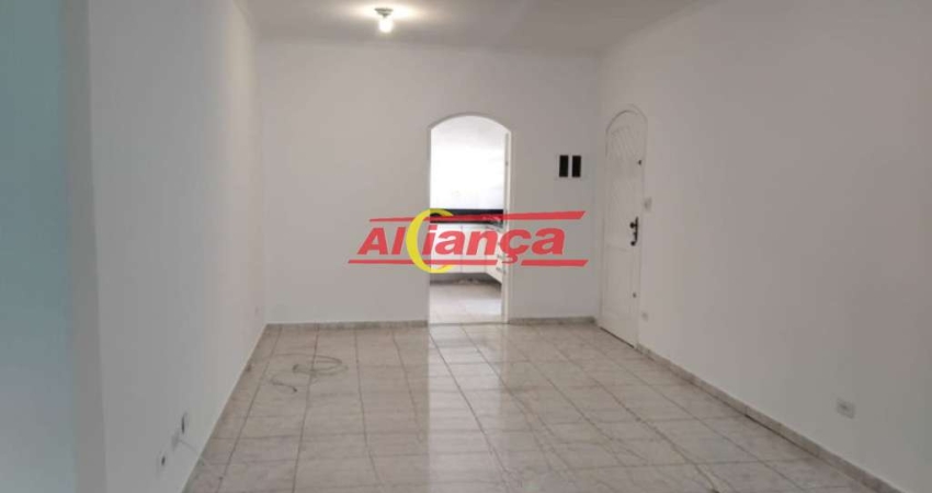 Casa para alugar com 2 quartos, 2 vagas- Vl. Rio de Janeiro - Guarulhos por R$: 2.200,00