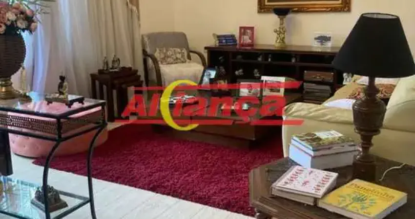 Sobrado mobiliado com piscina salão de festa e 3 quartos para alugar  246m² - Vl Rosália-R$ 5.500,00