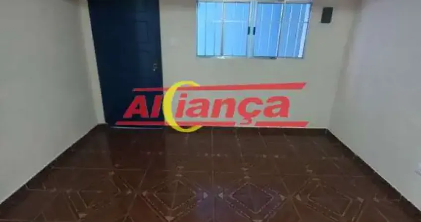 Casa para alugar com 1 quarto, sala , cozinha, - Vila união - Guarulhos por R$: 1.000,00