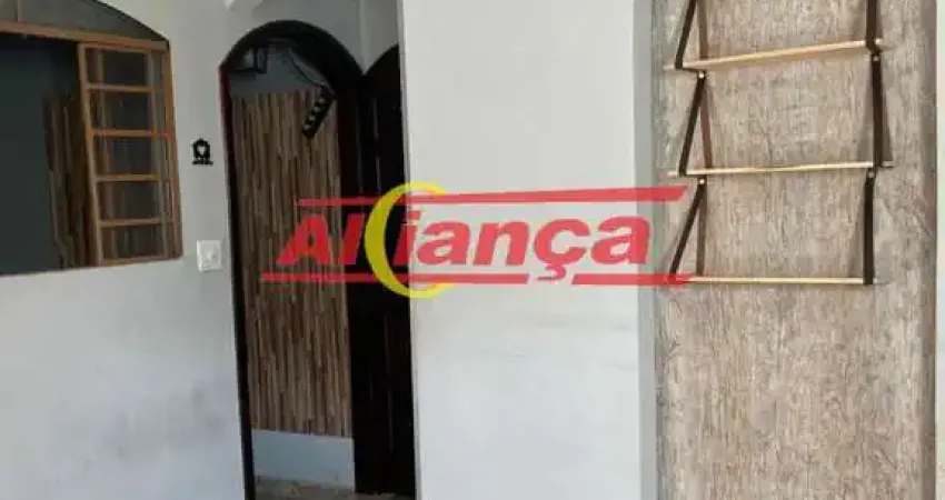 Casa com 3 quartos para alugar, 90m² - Parque Santo Antônio - Guarulhos/SP