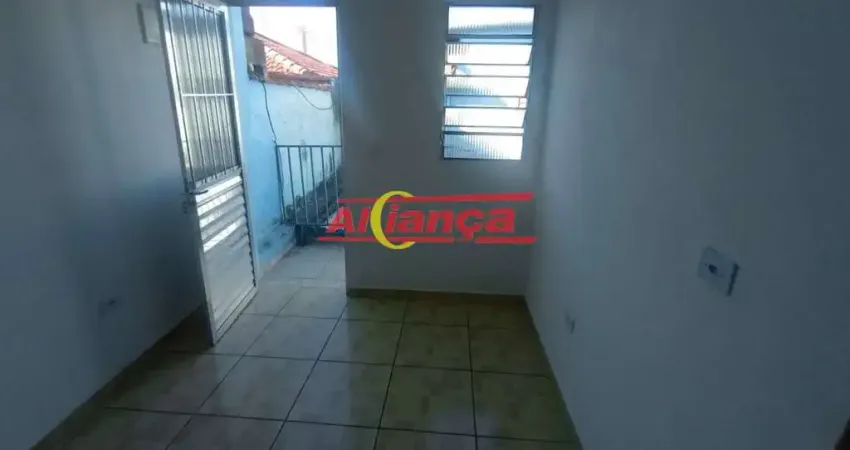 ÓTIMA CASA 50M² COM 2 DORMITÓRIOS - NÃO É INDIVIDUAL - VILA PAULISTA POR R$ 1.300,00