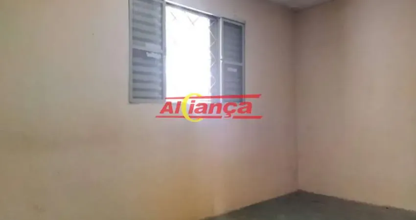 Casa para alugar com 1 quarto, 1 vaga- Taboão - Guarulhos por R$: 1.000,00