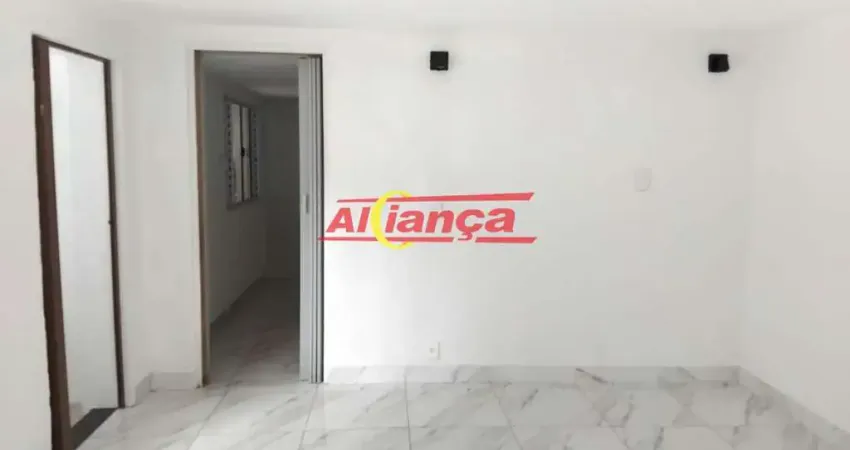 Casa com 2 quartos para alugar no Jardim Rosa de Franca, Guarulhos 