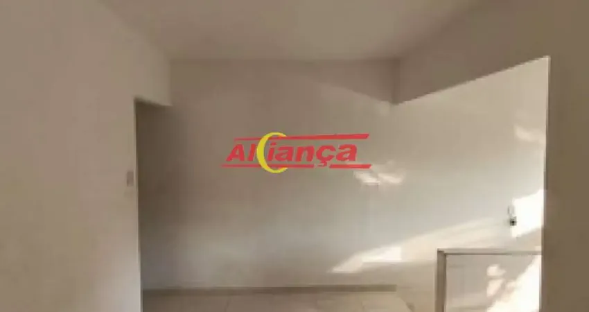 Casa com 2 quartos e 1 vaga de garagem no jd. zimbardi guarulhos por r$ 1.600,00